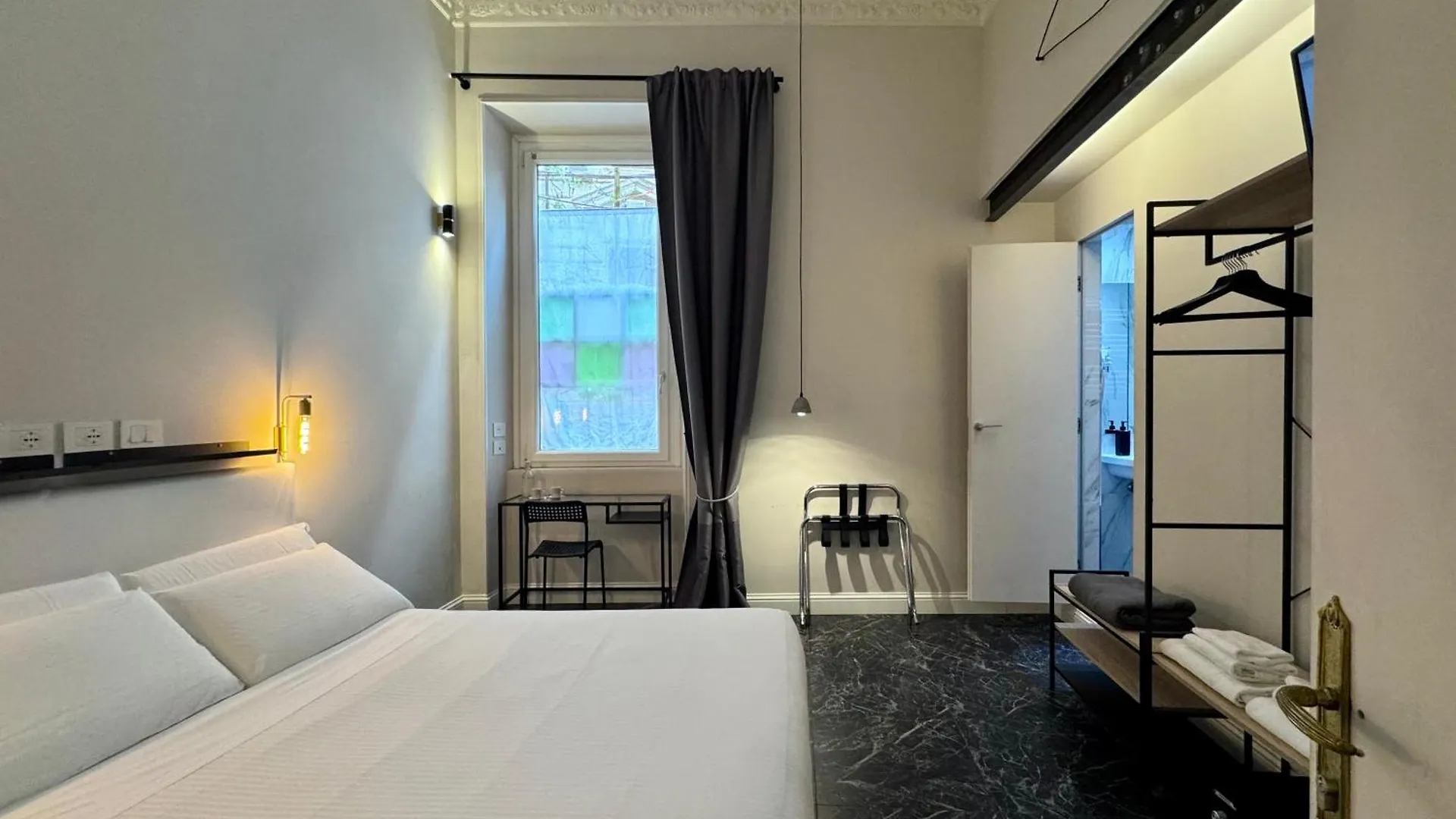 Konukevi Room Roma Nazionale İtalya