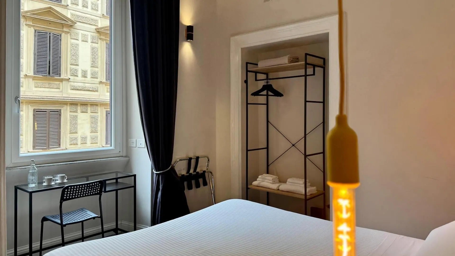 Room Roma Nazionale Konukevi