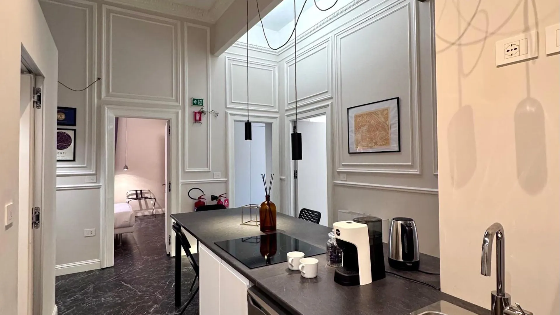 Room Roma Nazionale