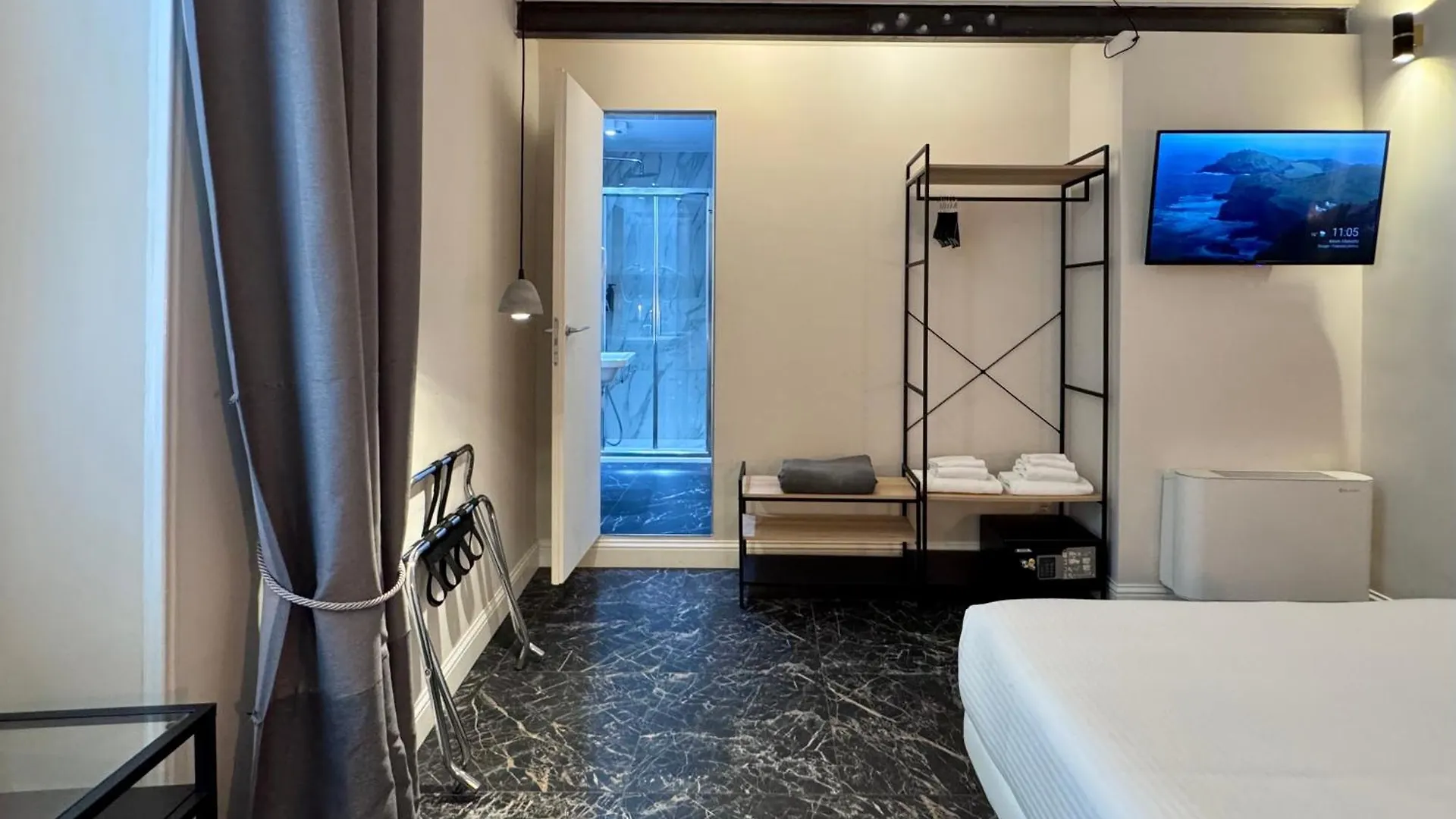 Room Roma Nazionale Italia