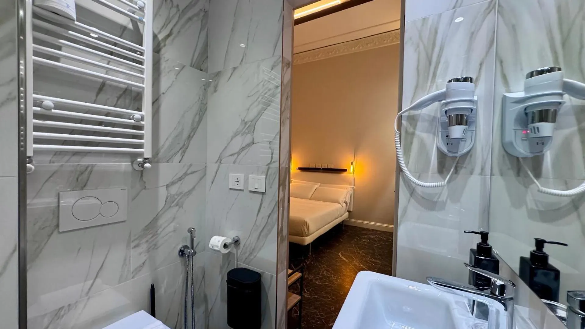Room Roma Nazionale