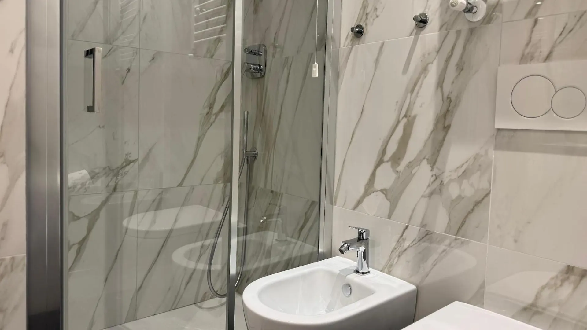 Room Roma Nazionale 0*, 罗马