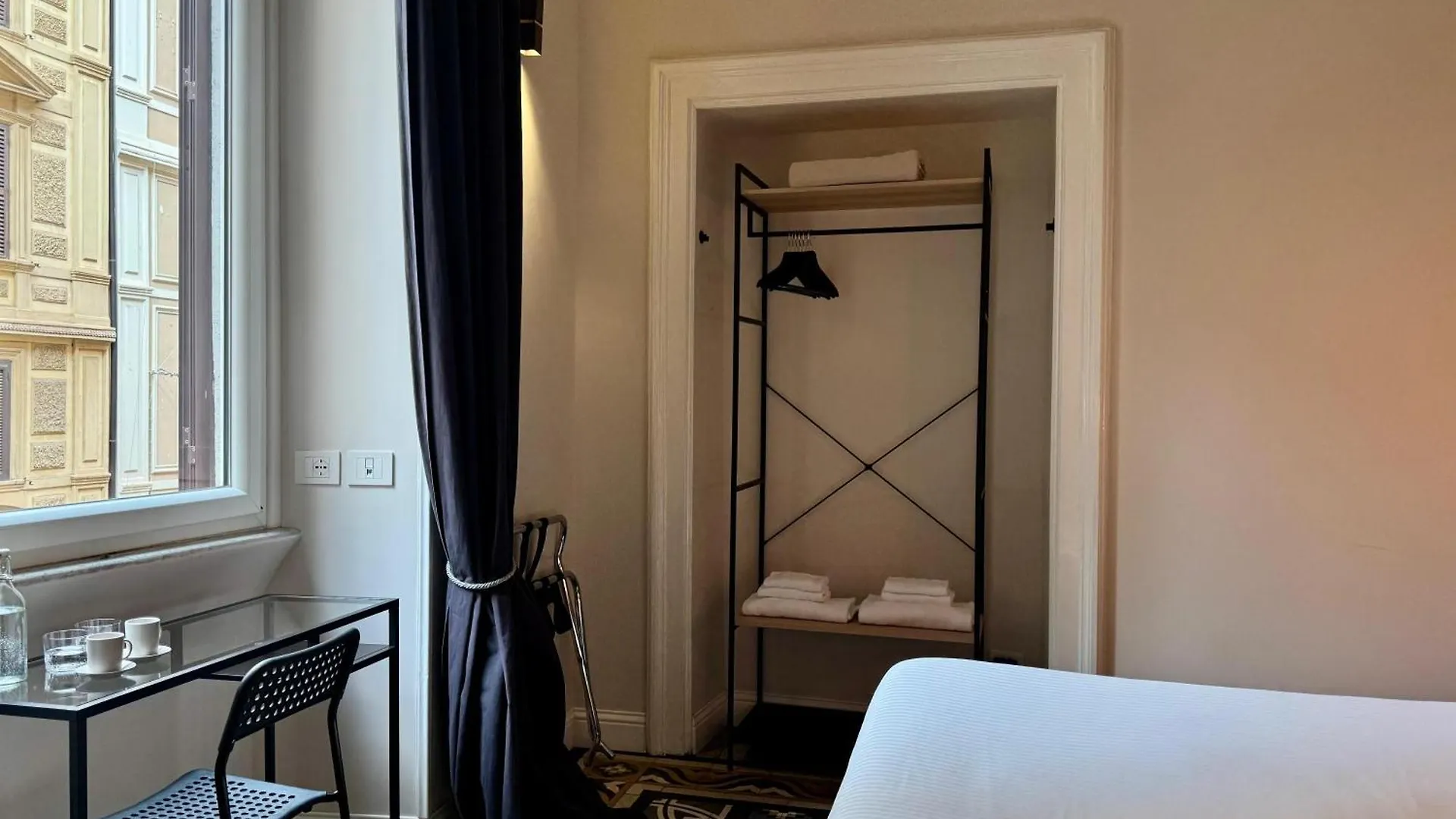 Room Roma Nazionale