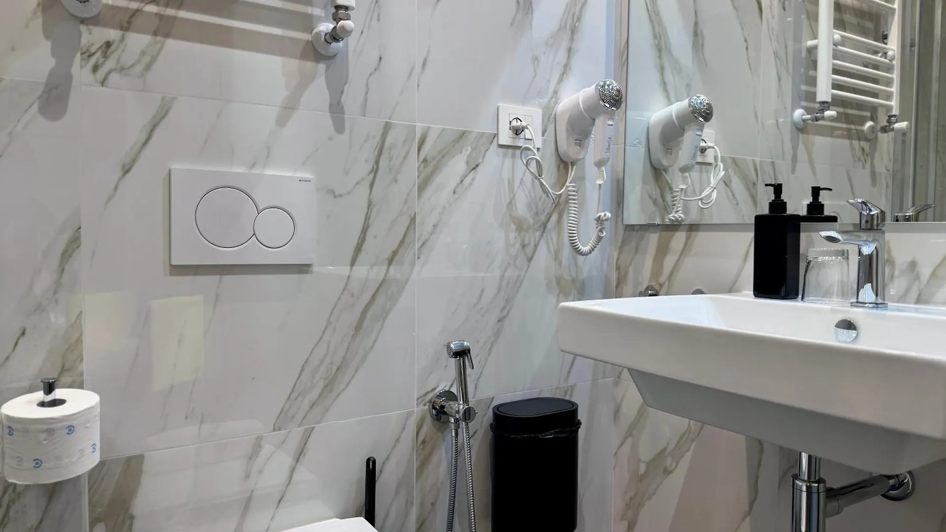 Affittacamere Room Roma Nazionale Italia